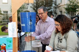 <p>The Chair of the Hubert Department of Global Health, Dr. Carlos Del Rio, tests his handwashing acumen using the 
